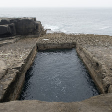 Poll na bPéist (the Wormhole), Inis Mór, 2014