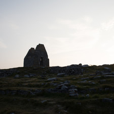 Teampall Bheanáin, Inis Mór, 2014