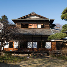 Residence of Mitsui Hachirouemon, Edo-Tokyo Open Air Architectural Museum (relocated from Minato Ward, Tokyo), 2017<br>"This house was built in Nishi-azabu, Minato Ward, in 1952. The guest room and the dining room were built around 1897 in Kyoto and relocated after the Second World War. The storehouse, which dates back to 1874, has been restored to its original condition. [3-chome, Nishi-azabu, Minato Ward, Main building: 1952, Storehouse: 1874]"