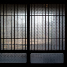 House of Takahashi Korekiyo, Edo-Tokyo Open Air Architectural Museum (relocated from Akasaka, Tokyo), 2017<br>"This is the main building of the house of Korekiyo Takahashi, who played an important role in Japanese politics from the Meiji period to the beginning of the Showa period. It is made entirely of hemlock fir, and the Western-style room has parquet flooring. The second floor was used as Takahashi's study and bedroom, and it was the site of the Feb. 26 coup. [7-chome, Akasaka, Minato Ward, 1902] <The garden of Korekiyo Takahashi's house> The garden of Takahashi's house in Akasaka, Minato Ward, is partly reconstructed. It contains a stream of water springing from a well surrounded by a curb and a lantern supported by legs (yukimi style). Takahashi is said to have enjoyed sunbathing on the lawn and strolling in the garden."