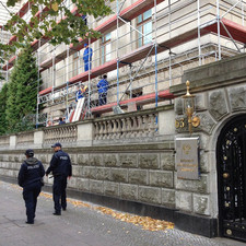 Barbed wire going up around the Russian embassy, Berlin, September 2014